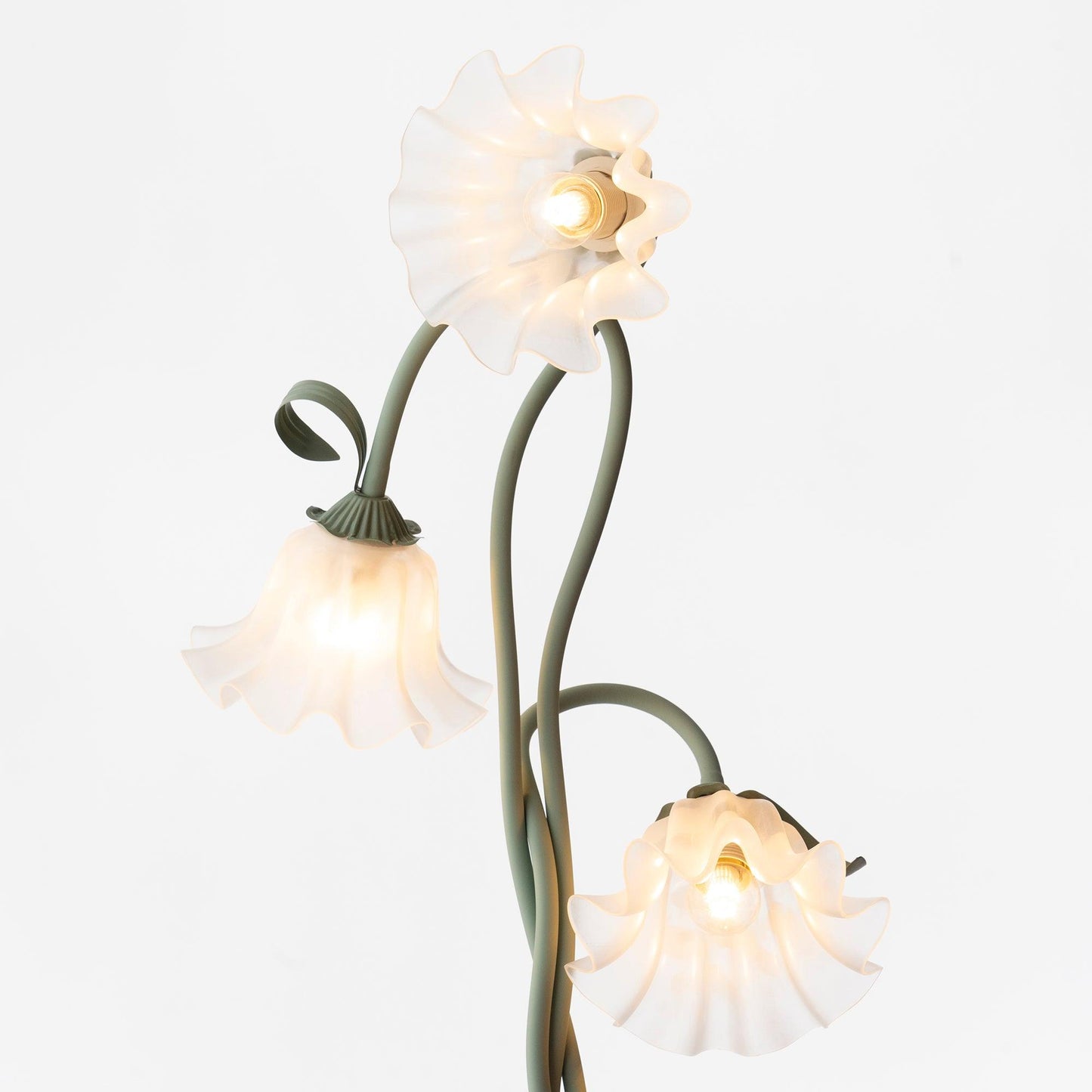 Calla Flower-Inspired Floor Lamp with Glow
