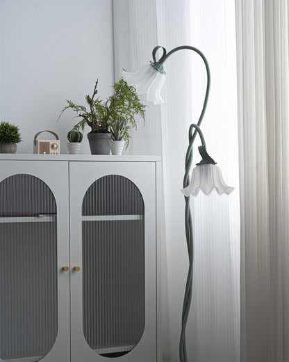 Calla Flower-Inspired Floor Lamp with Glow
