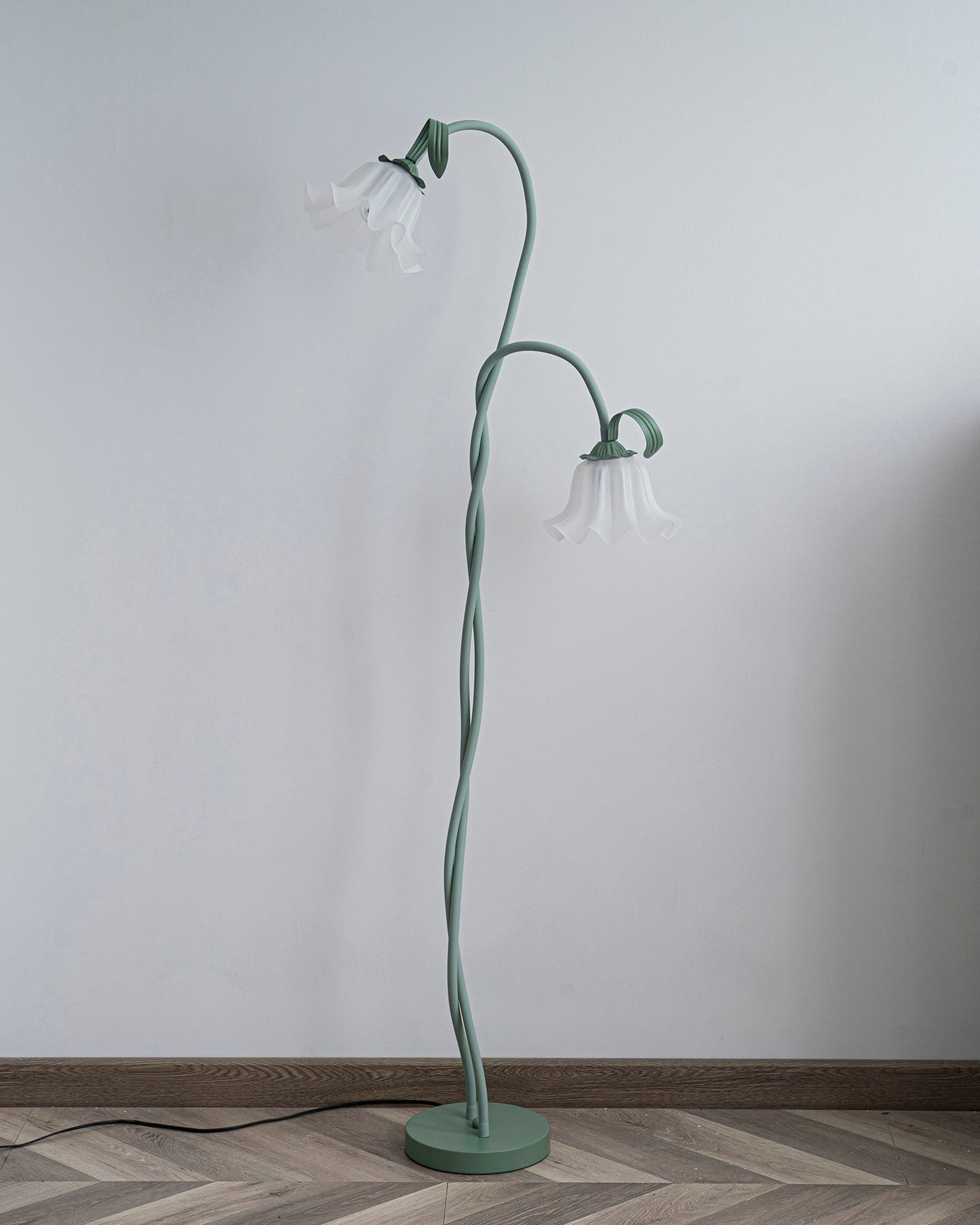 Calla Flower-Inspired Floor Lamp with Glow