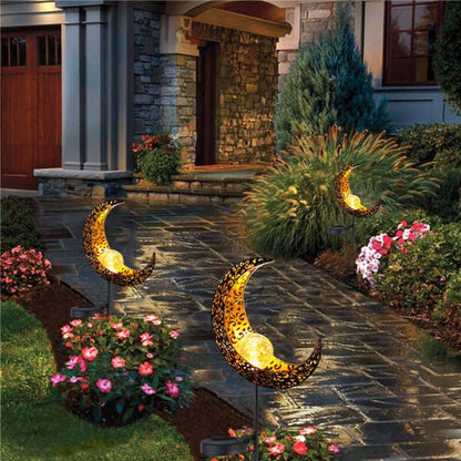 Celestial Solar Garden Light with Glass Shade