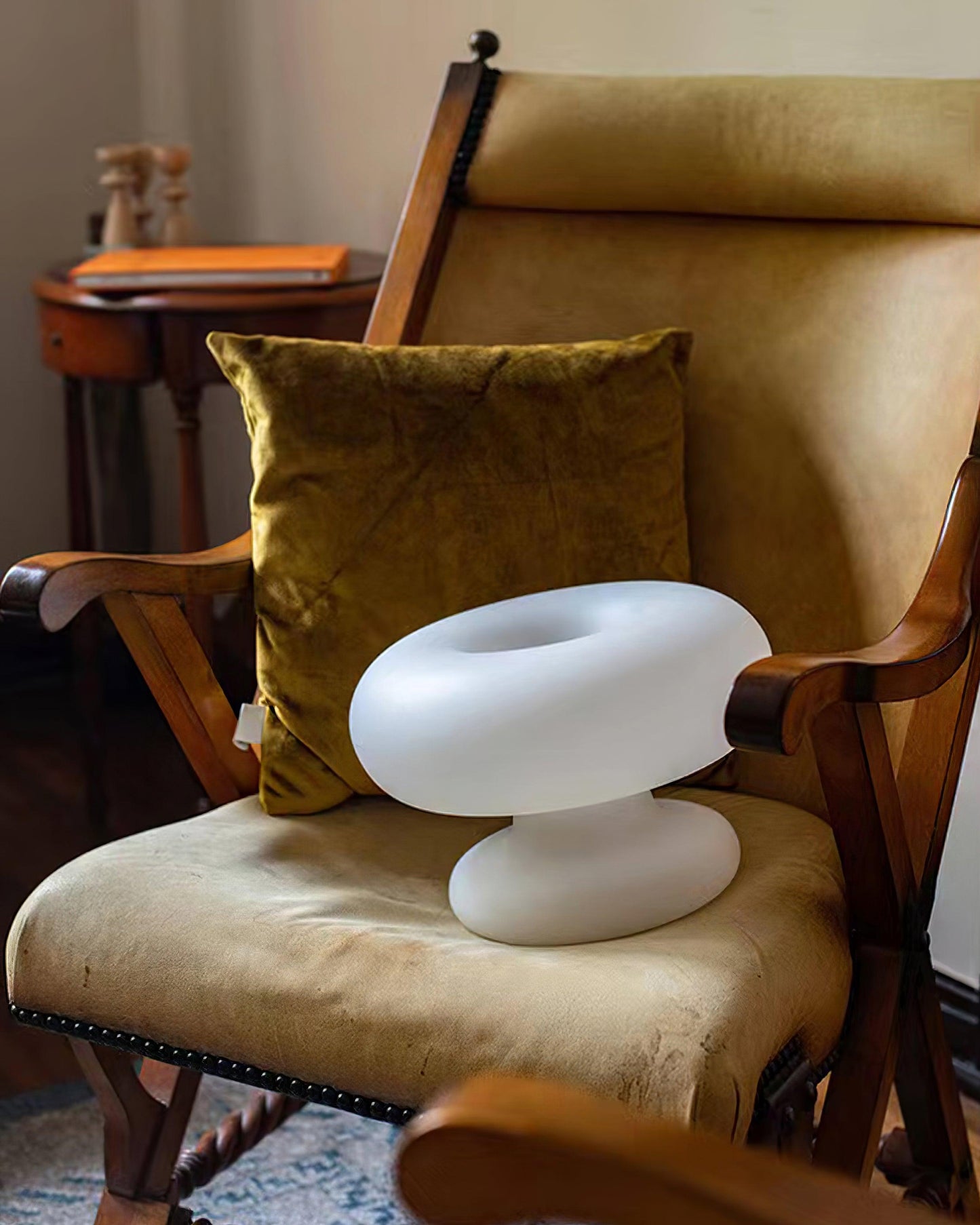 Modern Donut Table Lamp with Glass Shade