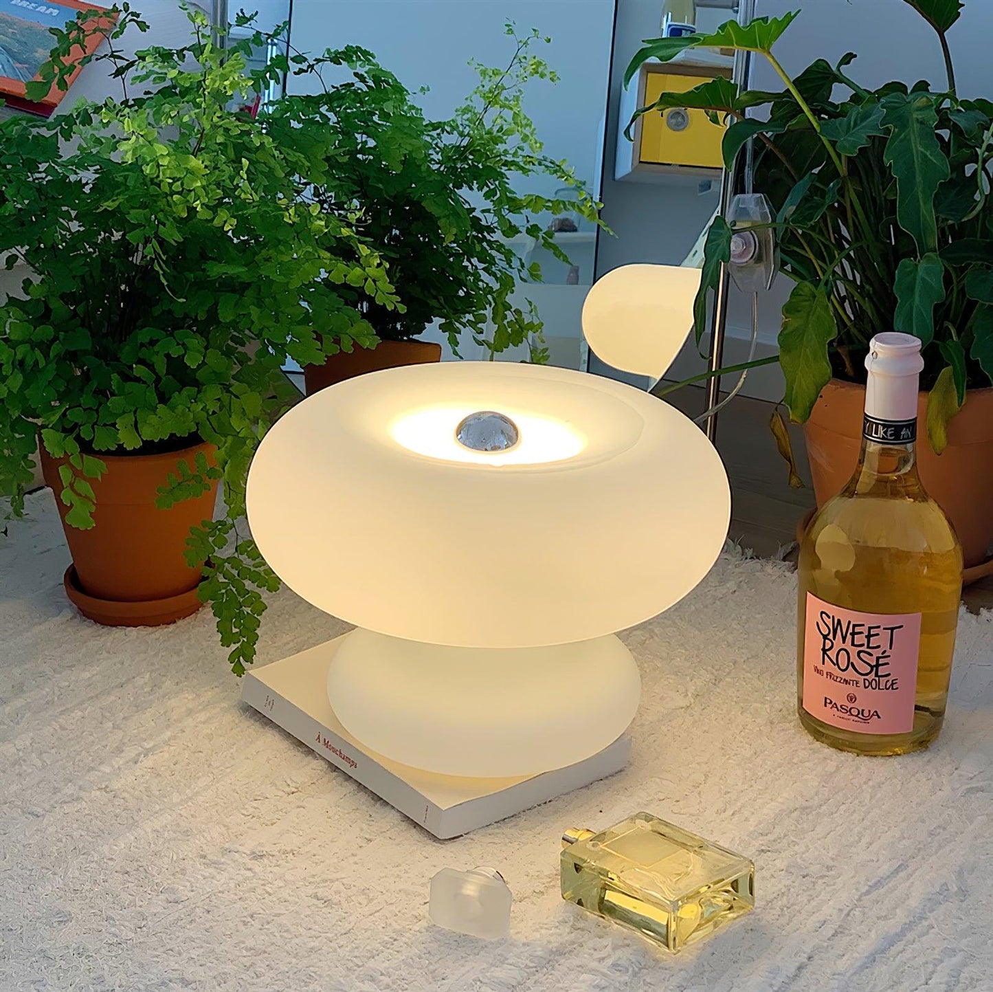 Modern Donut Table Lamp with Glass Shade