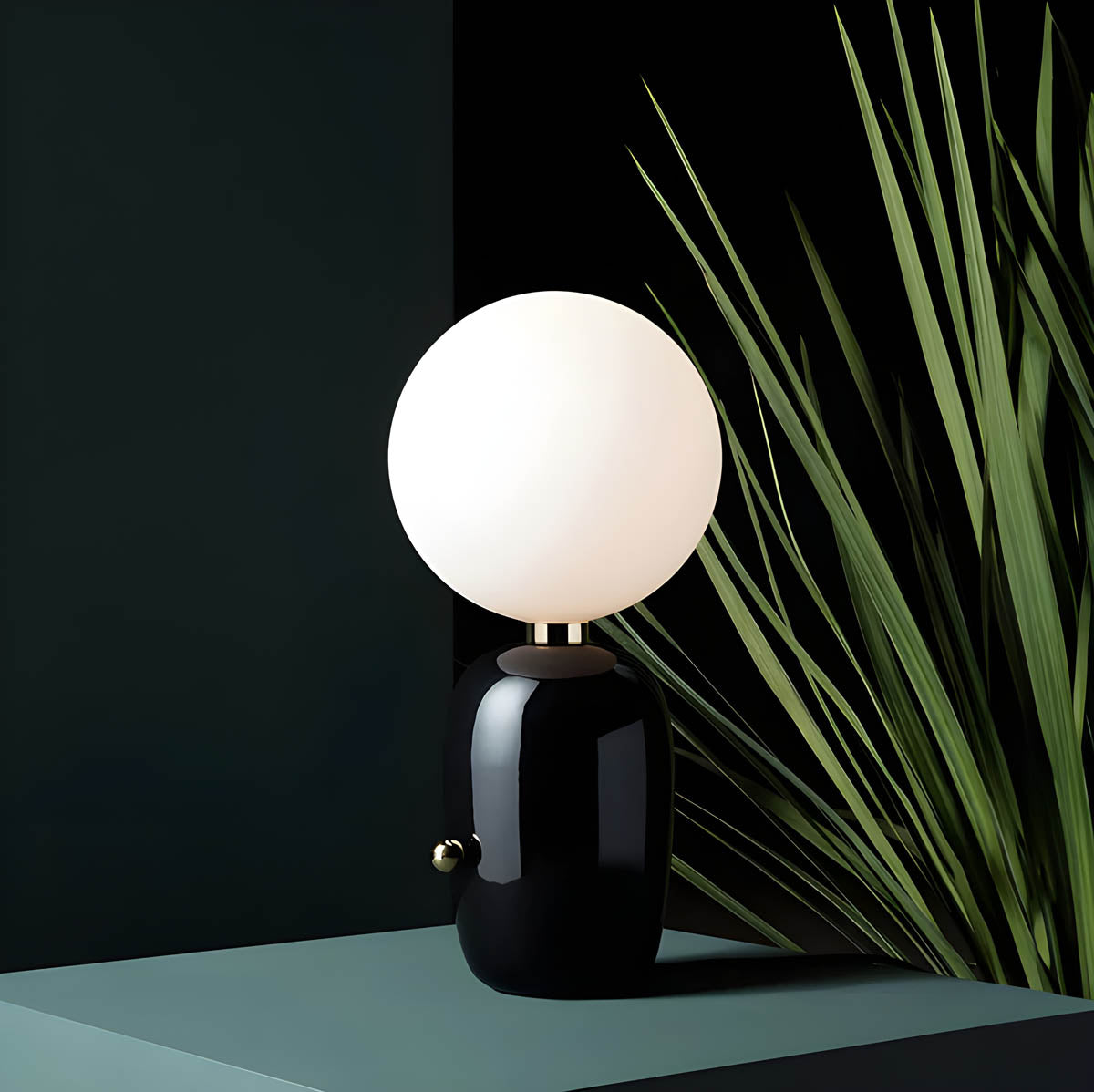 Raiso Modern Table Lamp with Glass Shade