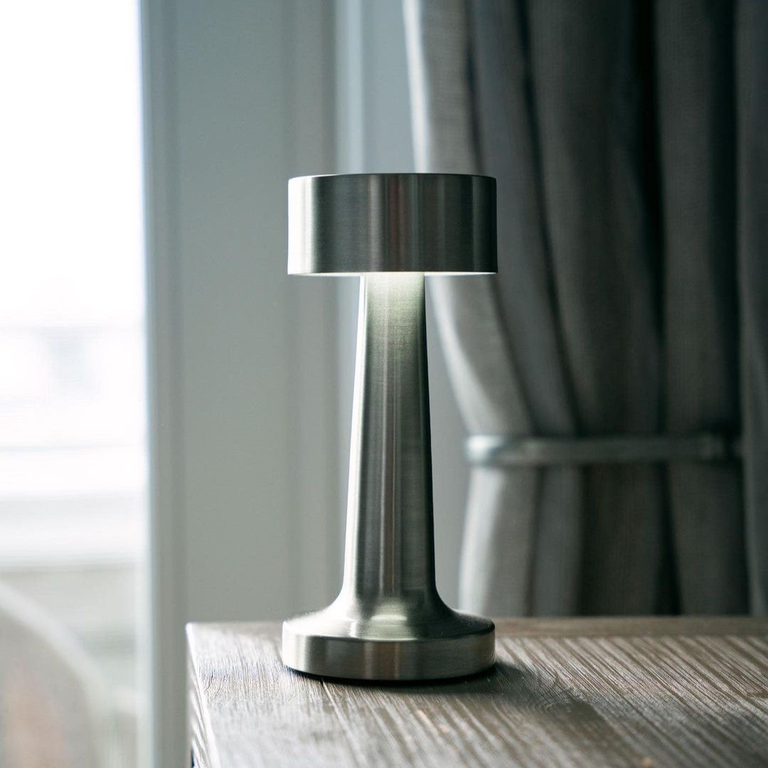 Dimmable LED Restaurant Bar Table Lamp Rechargeable